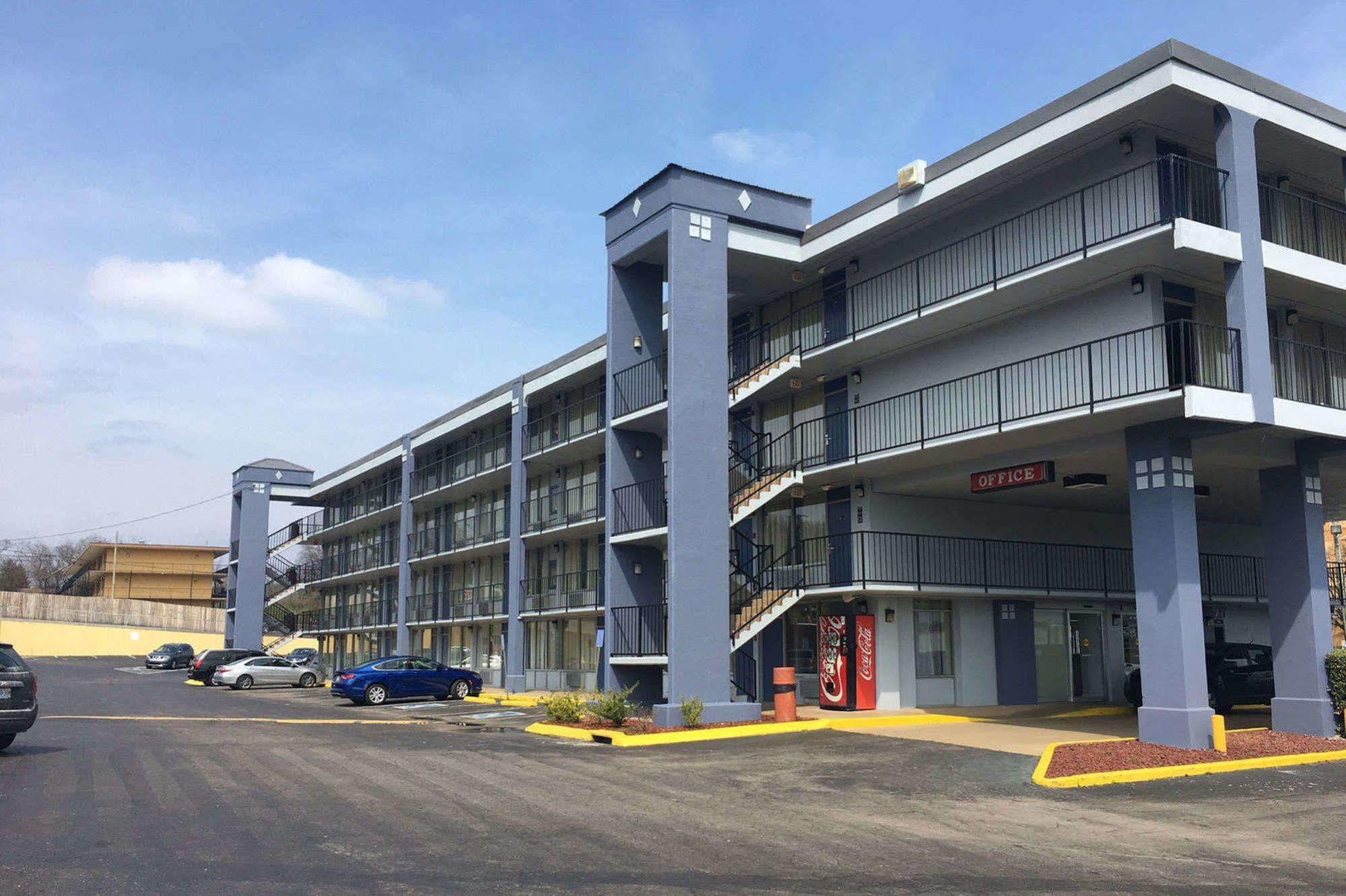 Super 8 By Wyndham Nashville/ Dntn/ Opryland Area Экстерьер фото